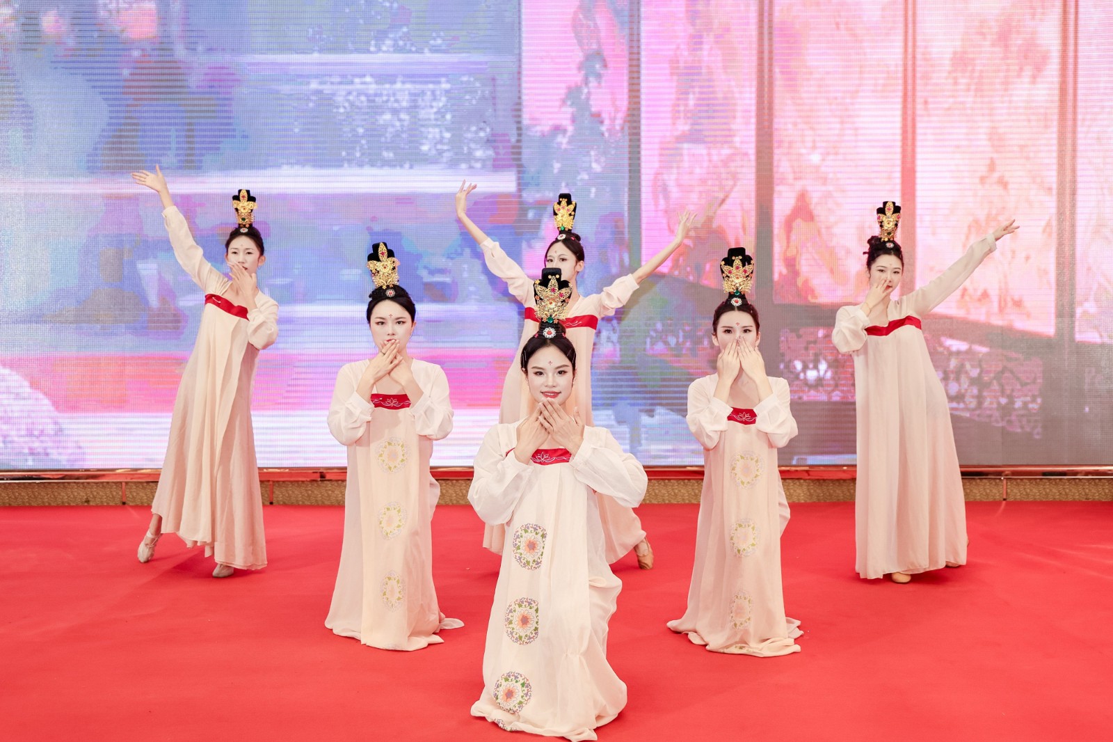 舞蹈（丽人行）.jpg